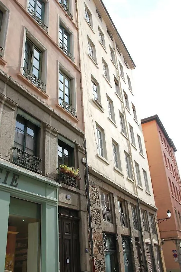 Doyenne Vieux Lyon Apartment